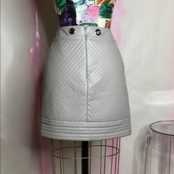 Topshop Quilted Eyelet Mini Skirt Vegan Hardware - Picture 5 of 8